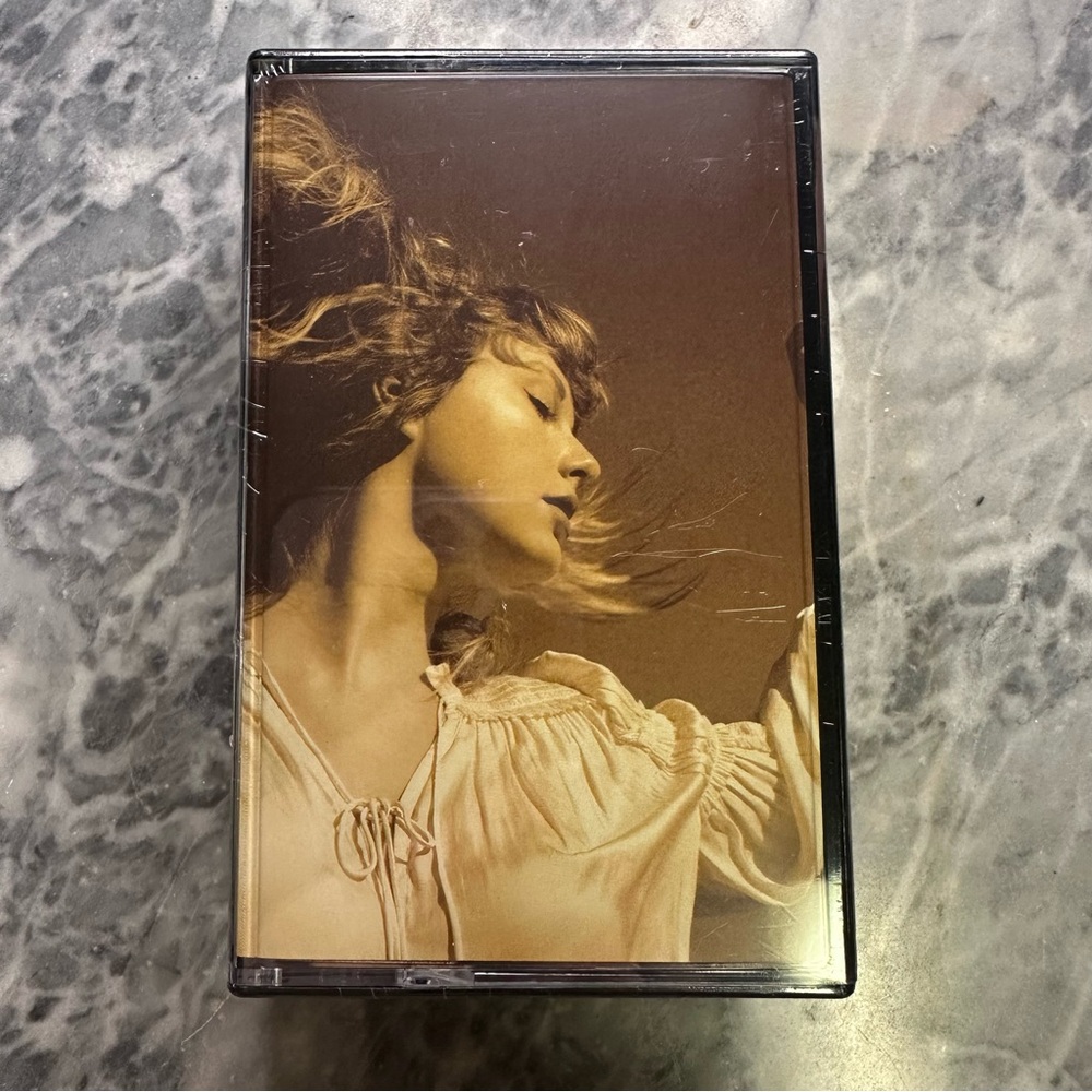 New Taylor Swift Fearless Cassette‎